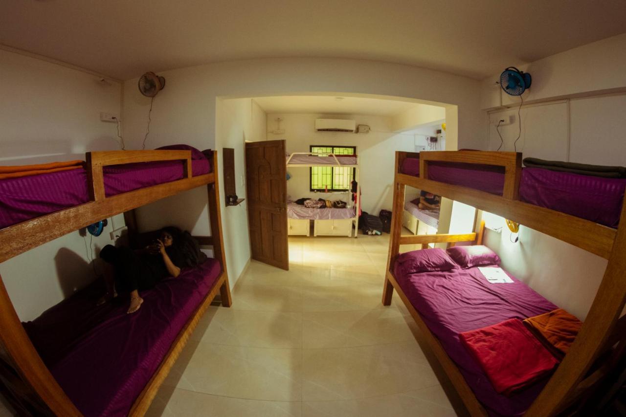 Bonds Hostel Candolim Extérieur photo