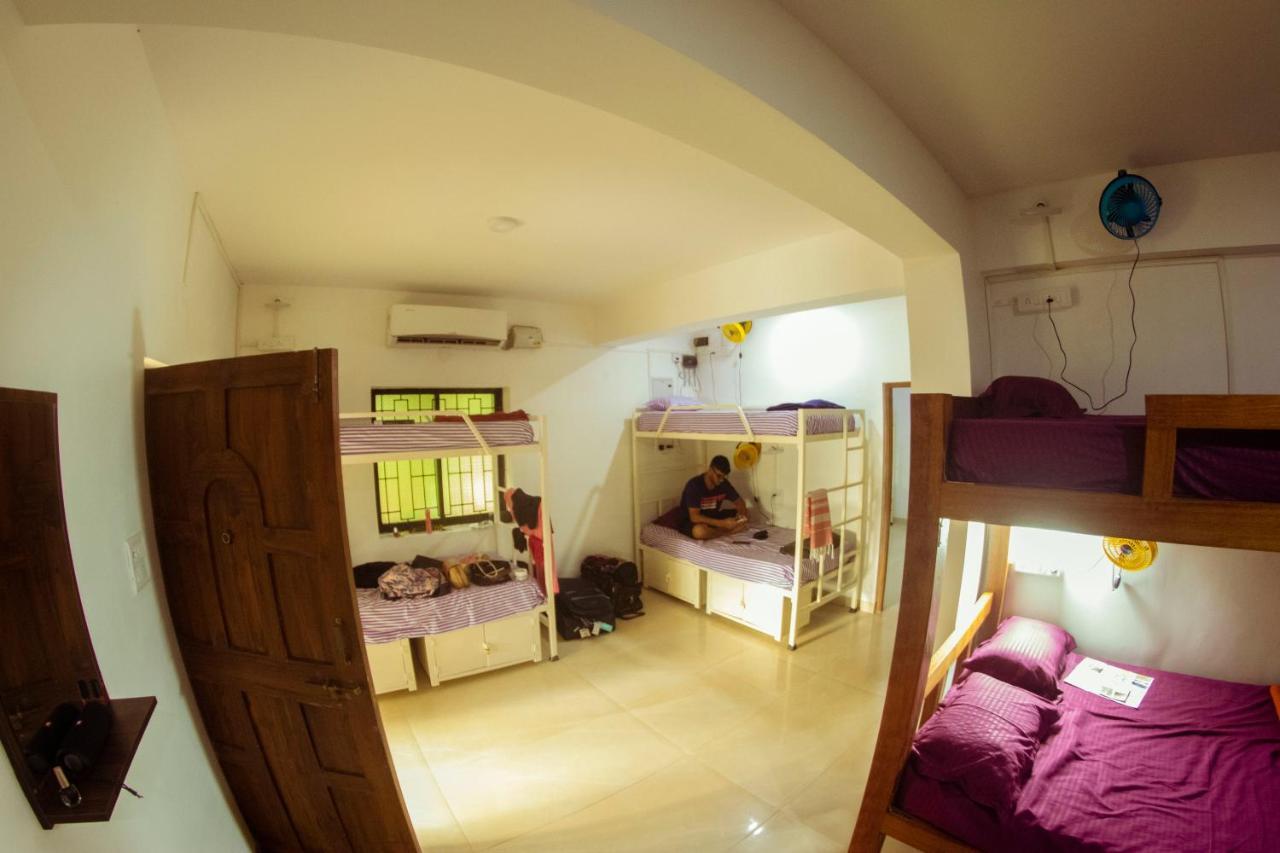 Bonds Hostel Candolim Extérieur photo