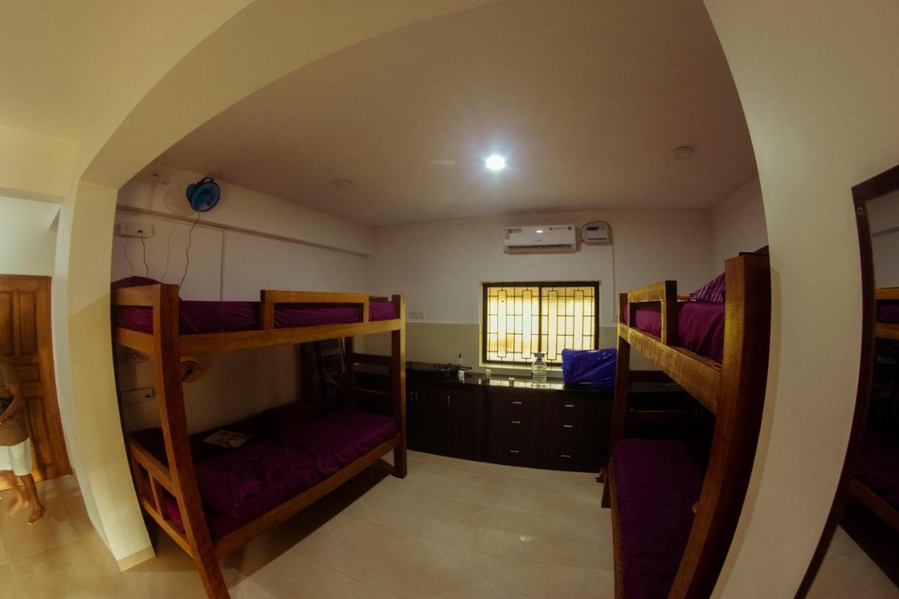 Bonds Hostel Candolim Extérieur photo